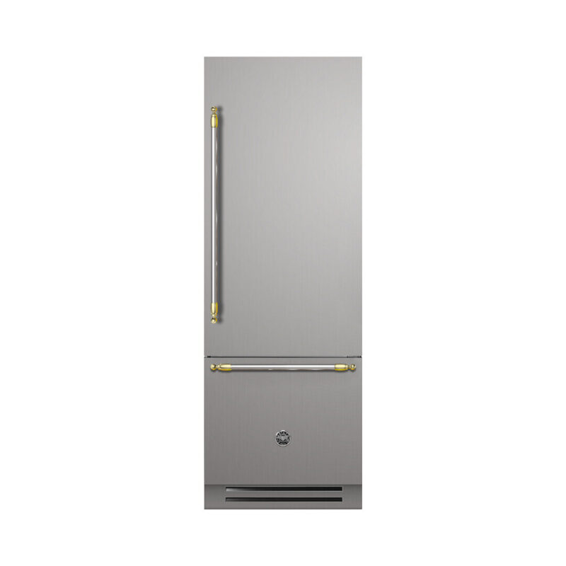 Refrigerador Bertazzoni Heritage HER REF755BBRXTT: 75 cm, embutir flush, 473L, bottom freezer, abertura direita, inox anti-manchas, ice maker inteligente e 42 dB. Lancamento 2025. Cevimar.